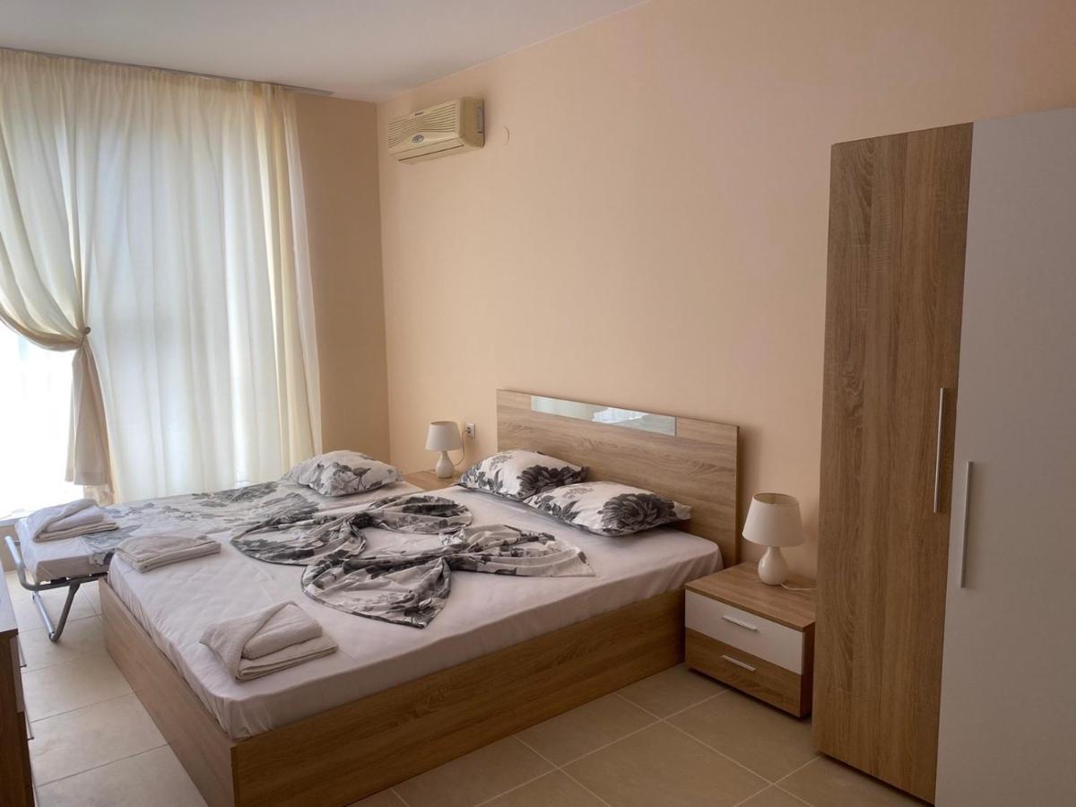 Golden Sea View Apartments 1 Pomorie Exterior foto